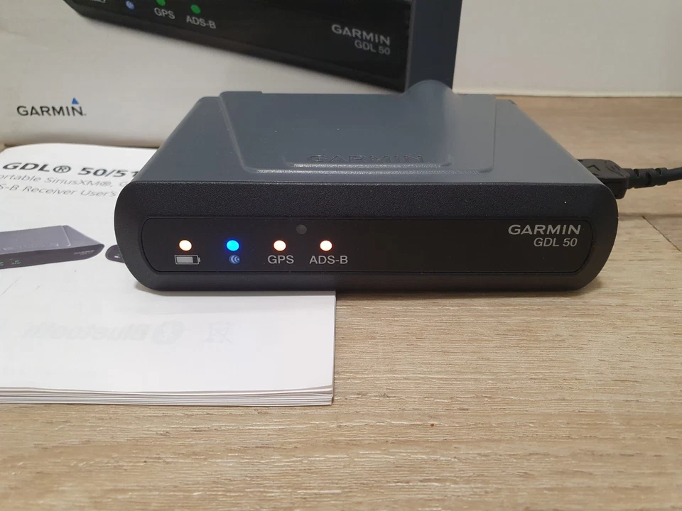 Garmin GDL 50 Portable ADS-B Receiver Pilot Navigaion Bluetooth USB-Port Defect - Bild 2 von 4
