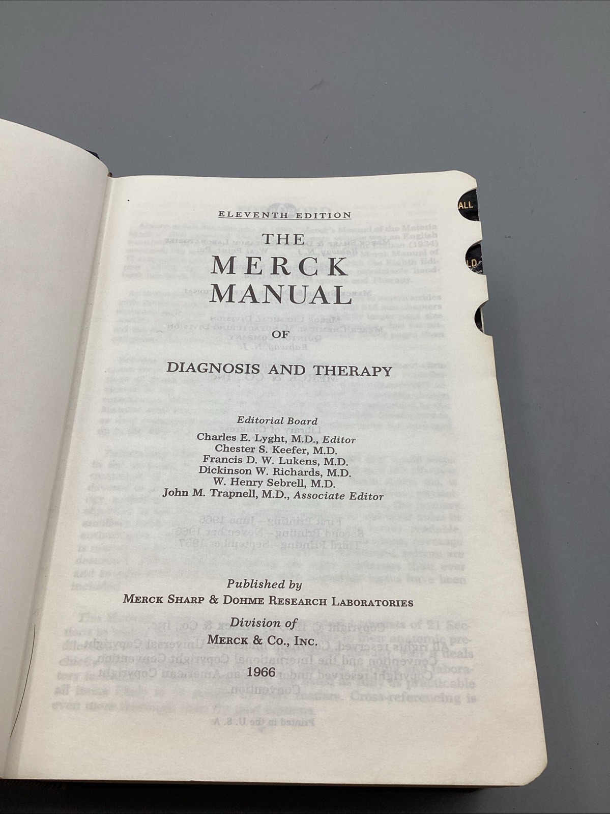 1966 The MERCK MANUAL of Diagnosis & Therapy Eleventh Edition Hardback Book