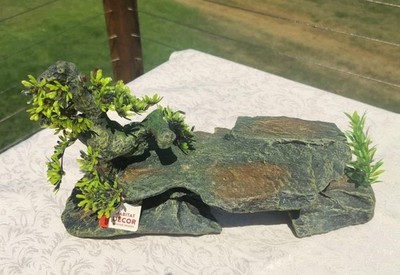 Thrive Resin Slate Basking Platform Terrarium Habitat Decor 13  x 6  x 8  New