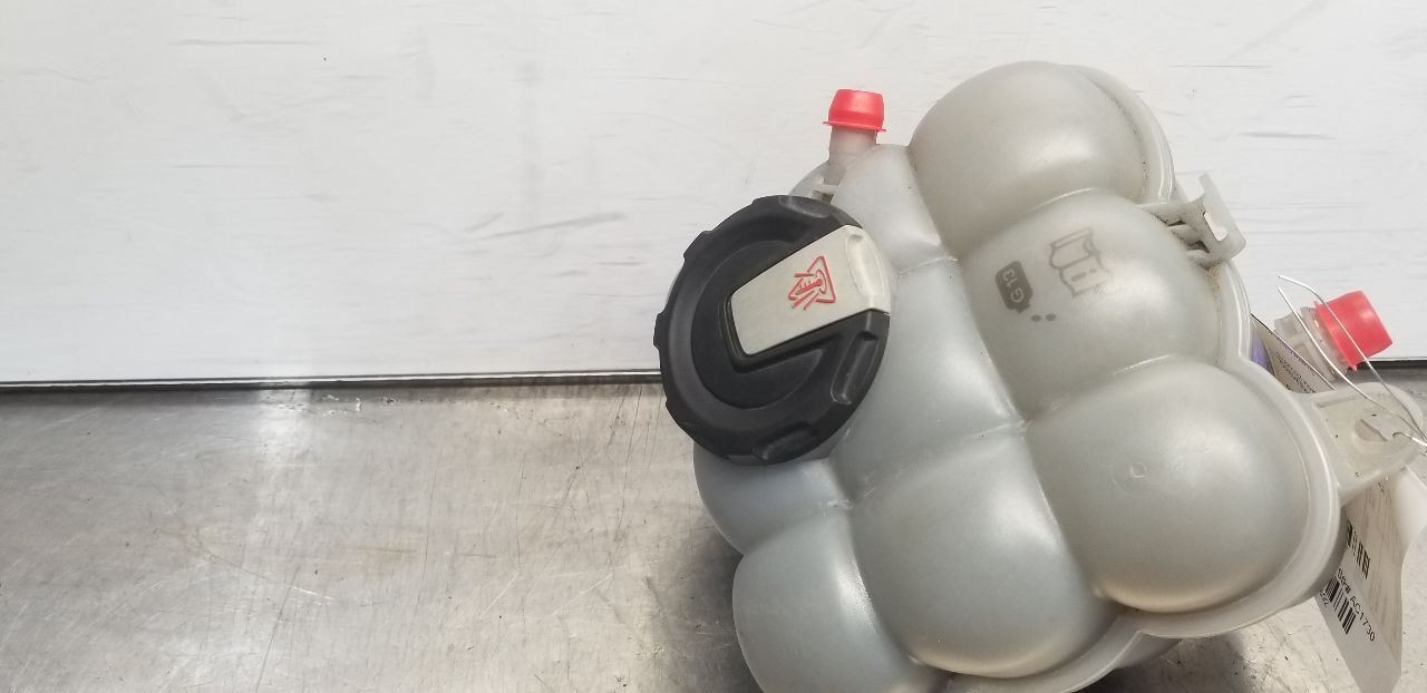 Bentley Bentayga Coolant reservoir