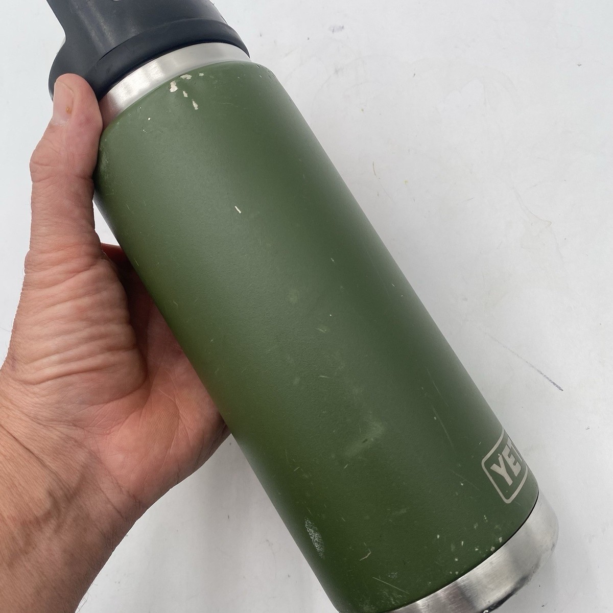 Yeti Rambler 26 OZ Bottle Stainless Highlands Olive Green Chug Cap