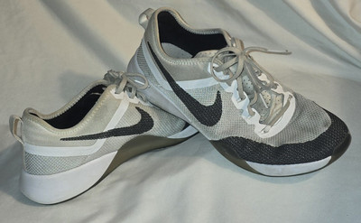 Nike Air Zoom TR Dynamic Training Shoes Womens Size 11 Tan and Black Sneakers