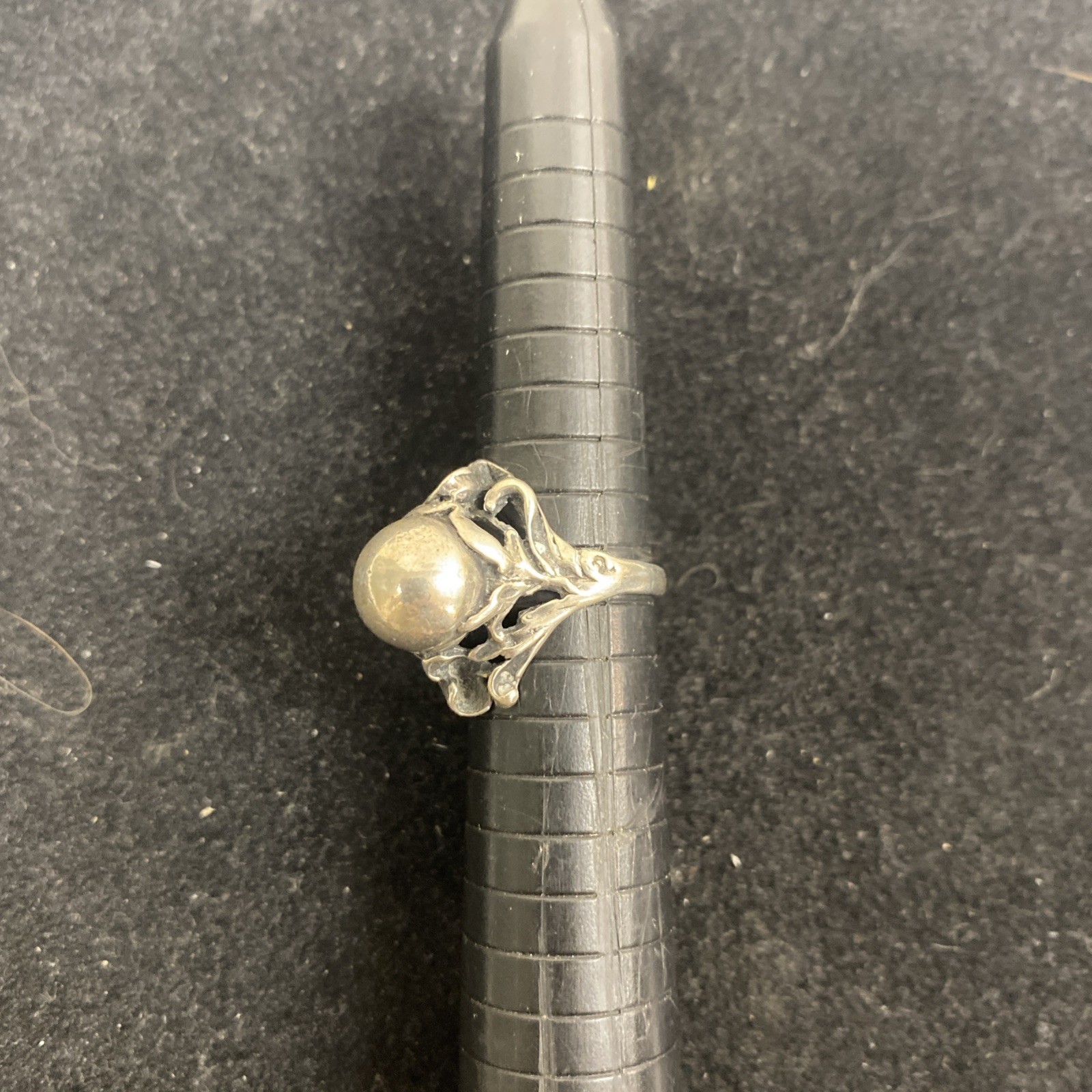 Sterling Silver Pearl Floral Solid Ring Size 5 - image 3