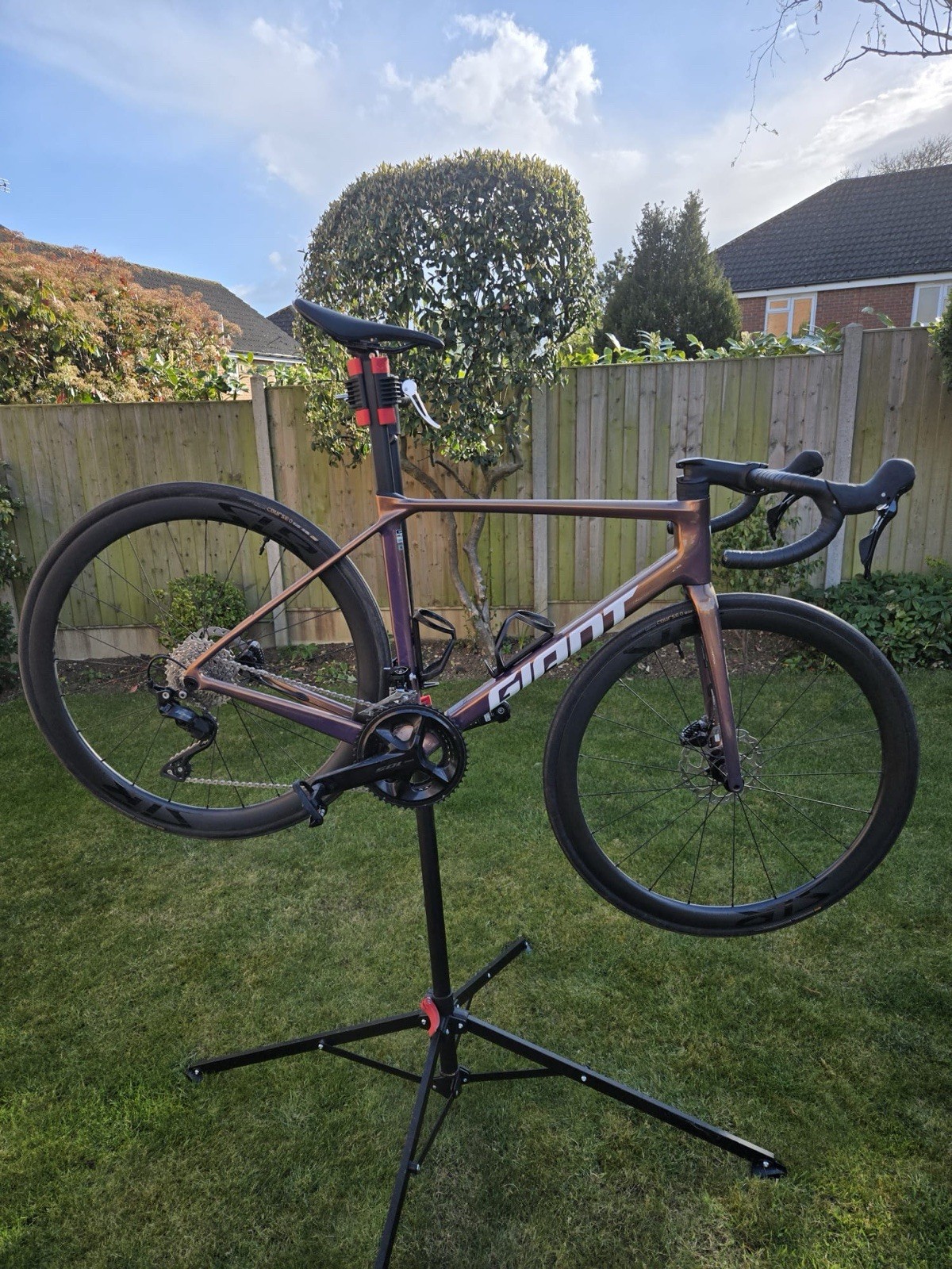 2025 Giant TCR Advanced Pro 2 Carbon Road Bike 54CM Excellent Condition