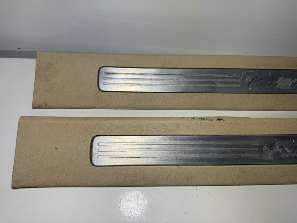 07-09 Cadillac Escalade Front Door Sill Plates Pair LH RH Light Cashmere Brush - Image 2 of 4