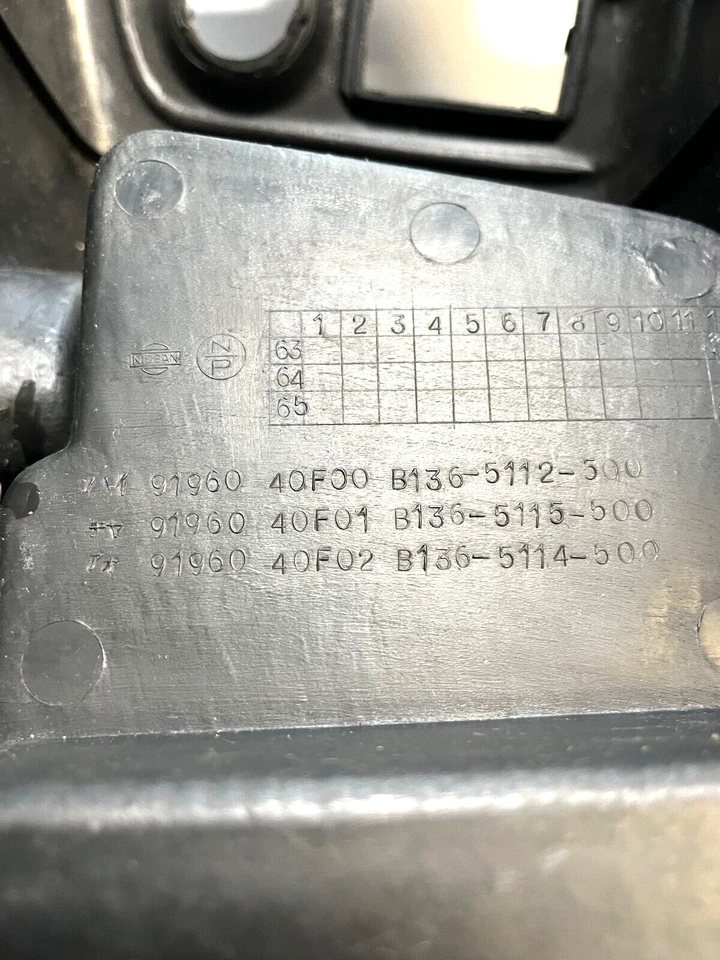 Consola central genuina negra Nissan 240SX S13 OEM 1989-1994 usada Foto 3 de 4