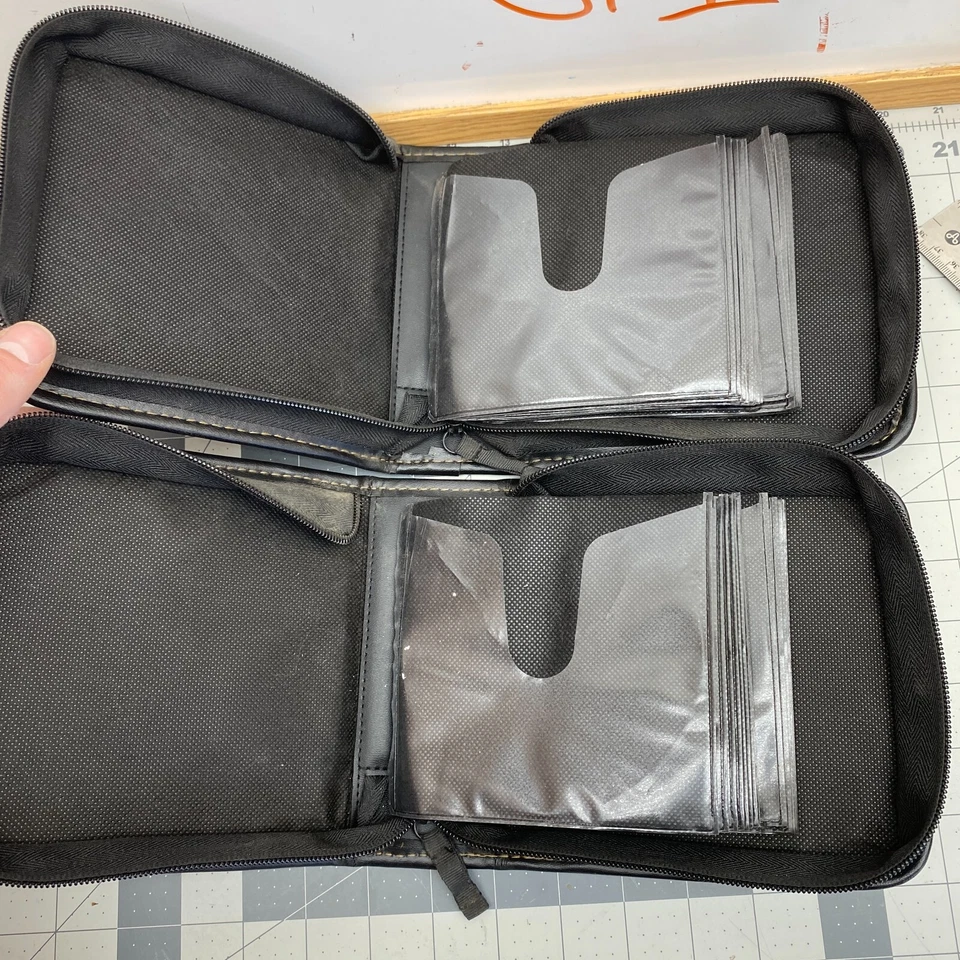 Case Logic KSW-32 32 Capacity CD/DVD Prosleeve Wallet (Black) - Image 3 of 4