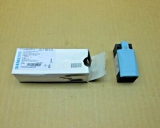 1 NIB SIEMENS 3SE5232-0BC05 3SE52320BC05 LIMIT SWITCH ROUND PLUNGER 1NO+1NC