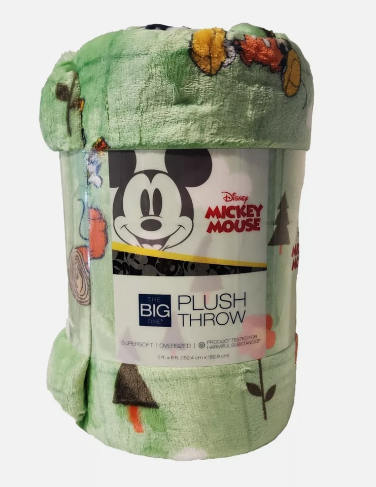 NEW Holiday MINNIE MOUSE CAMPING Throw Blanket Fluffy Oversize Soft 60x72 GIFTS - Image 3 of 4