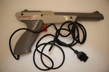 Original 1985 Nintendo NES Zapper Gun NES Gray Vintage Authentic