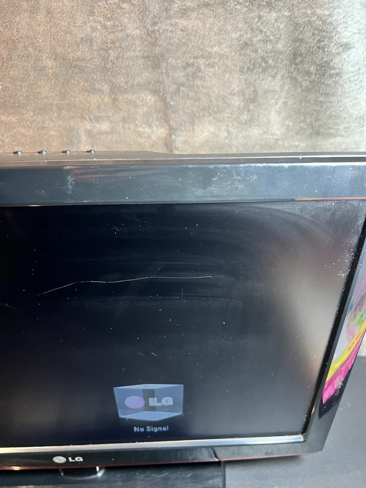 LG 19 Inch TV, Freeview, Retro Gaming TV, Bedroom TV, Small TV - 19LD350 Tested - Image 3 of 4