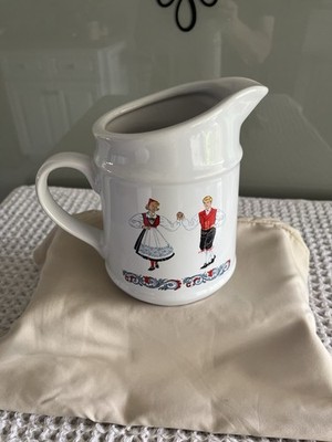 Bergquist Small White Pitcher Hardanger Dancers Figgio Norway 149