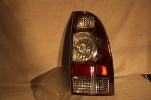 Toyota-Tacoma-Right-Rear-Tail-Light-LED-Genuine-OEM Toyota ...