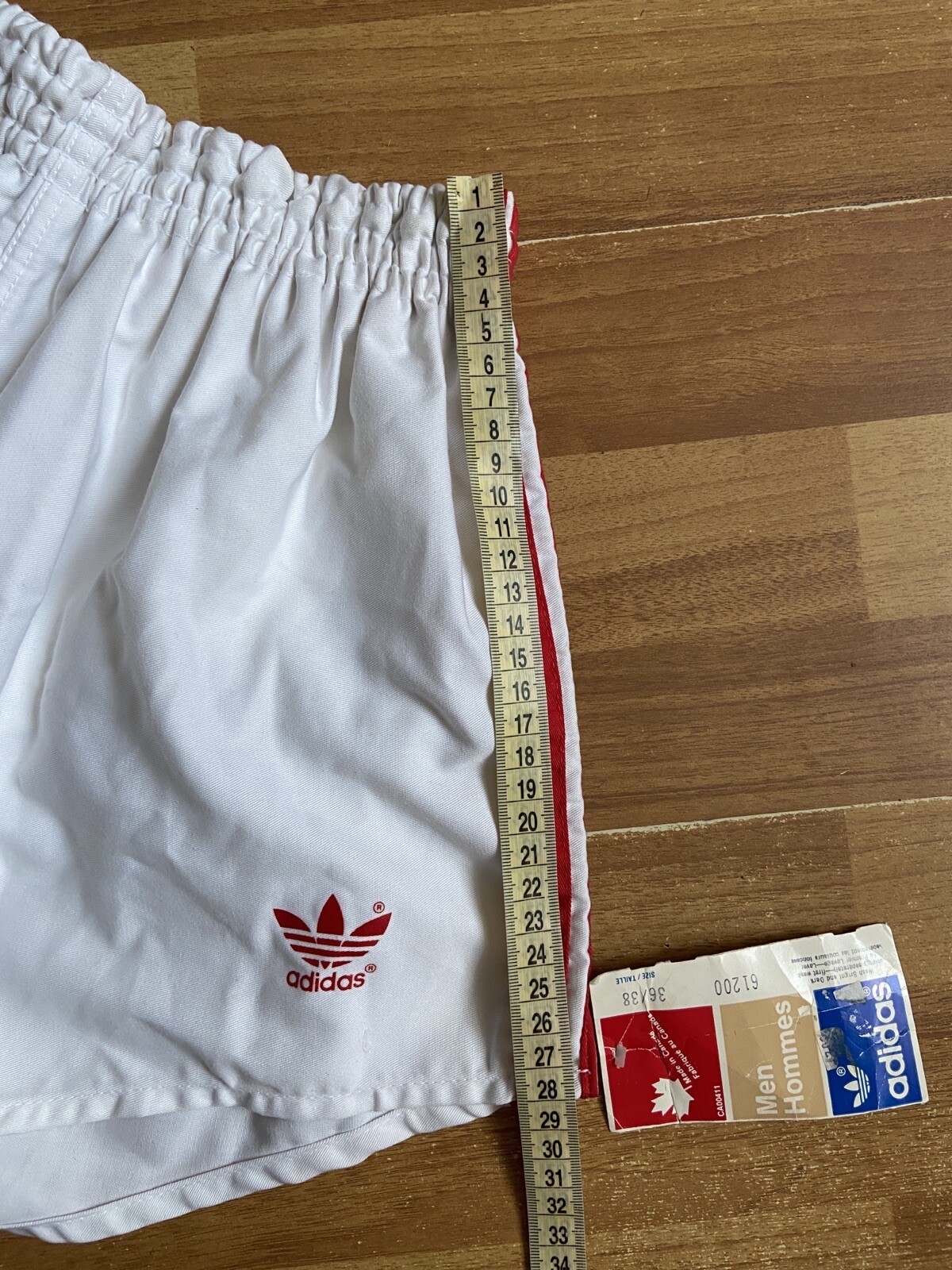 1990s ADIDAS VINTAGE SHORTS FOOTBALL SOCCER sz 3638 … Gem