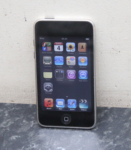 Apple iPod Touch 2nd Generation A1288 8GB, Black/Silver Tested & Working NO LEAD