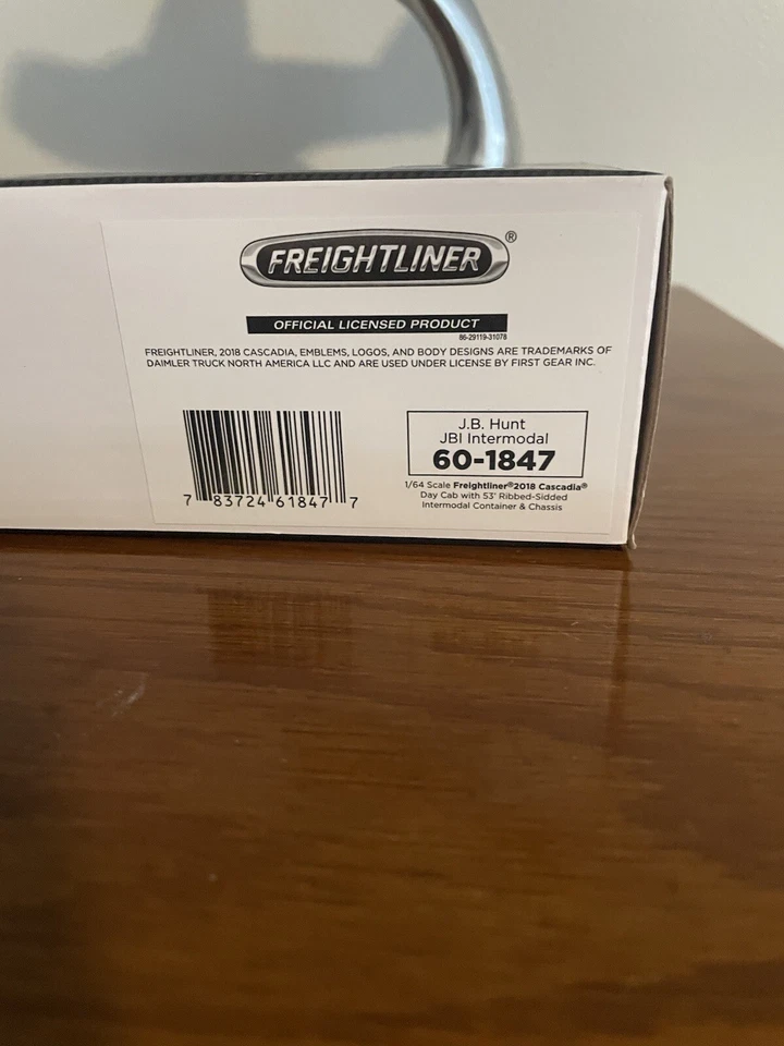 DCP by First Gear 1:64 J.B.Hunt Intermodal  Day Cab Tractor /Trailer. New - Image 2 of 4