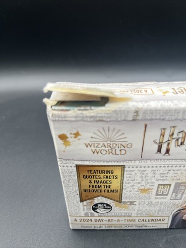 NEW 2024 Harry Potter Day-To-Day Calendar Movie Scene Book - Foto 2 di 3