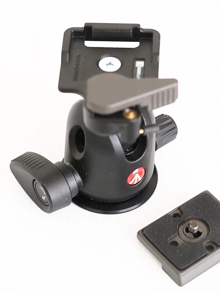 Manfrotto Center Ball Head #496 w/ quick release - Image 2 of 4