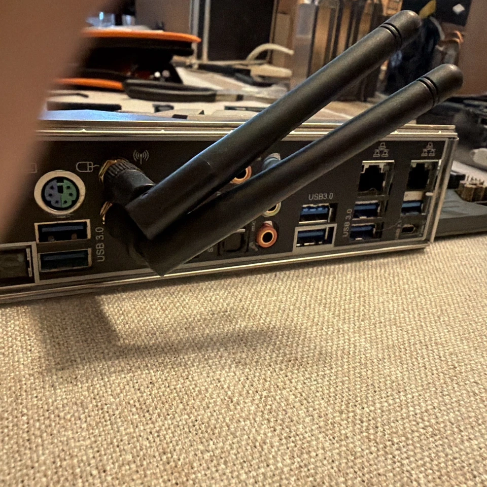 Combo de placa base y enfriador AMD Ryzen THREADRIPPER 2970WX, Taichi X399M Foto 3 de 4