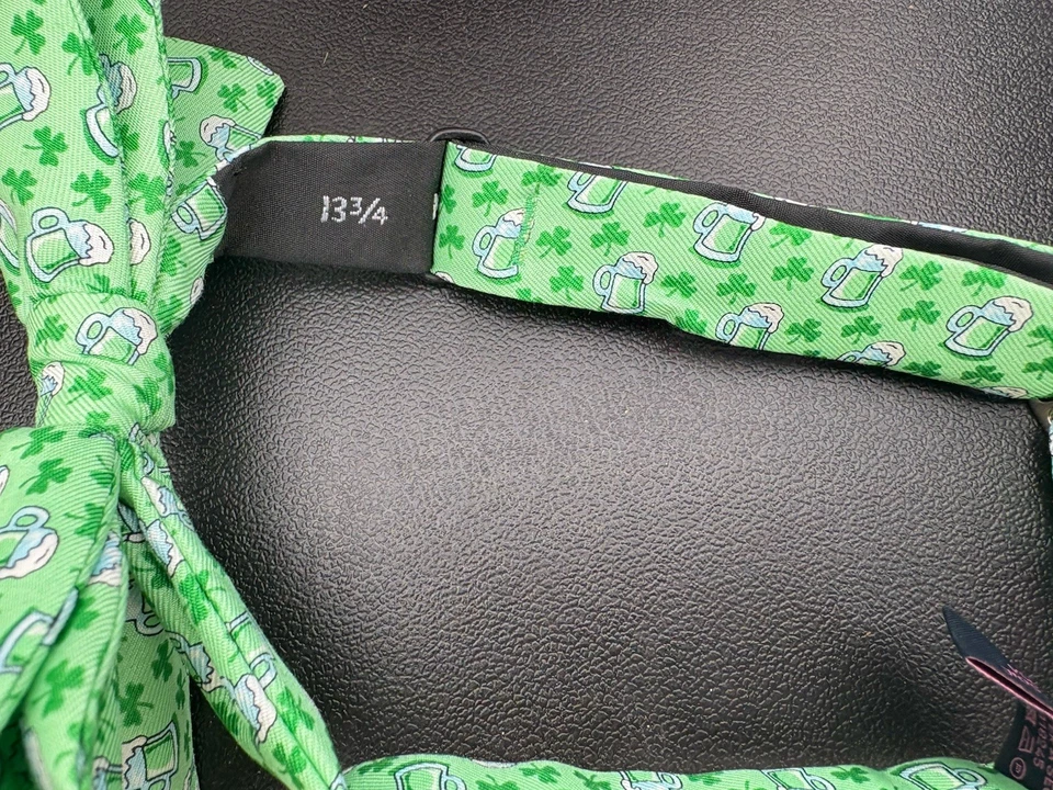 Vinyard Vines Lucky 🍀 Pajarita ajustable verde St. Patrick’s Foto 4 de 4