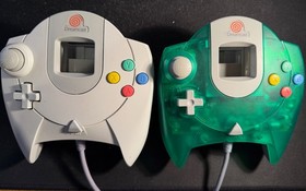 Sega Dreamcast  Console Bundle 37 games, 2 controllers, 2 memory cards, working!