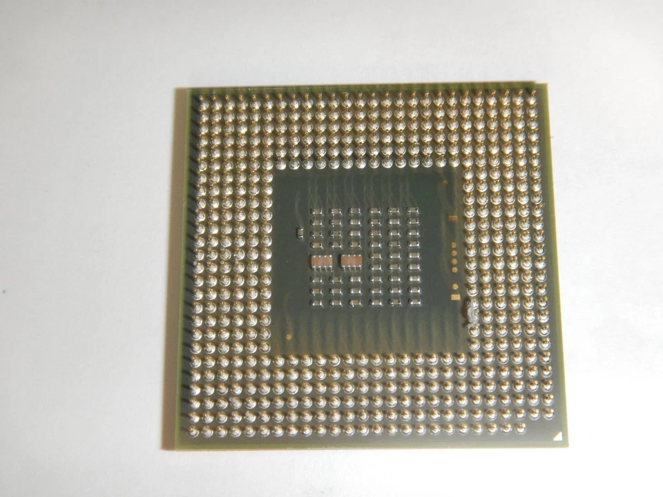 0SL7NU Dell Dimension 1100 Intel Celeron 2.53 Ghz /  256 /  533 Processor - Image 2 of 2