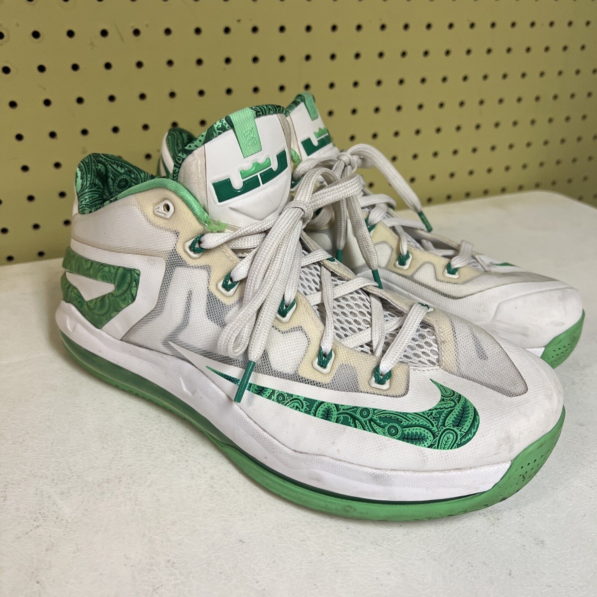 Nike Lebron XI Low Air Max Men's 10.5 White Green 642849-100 | eBay