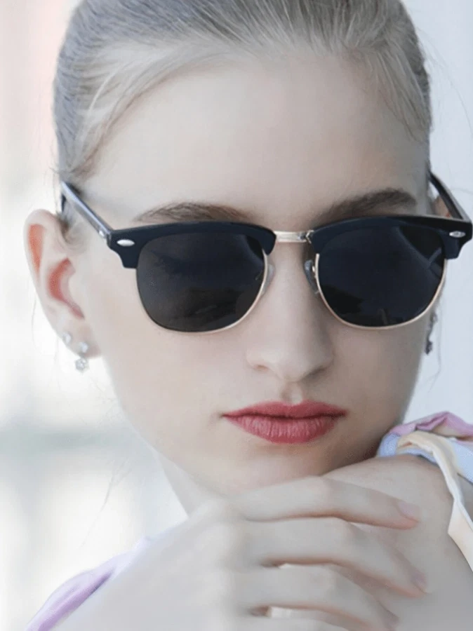 Gafas de sol polarizadas resistentes a los rayos UV informales estilo americano doradas y negras para mujer Foto 2 de 4