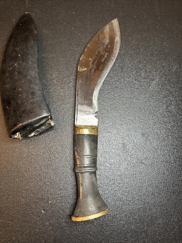 Antiguo Kukri puro de combate con empuñadura de cuerno Foto 2 de 4