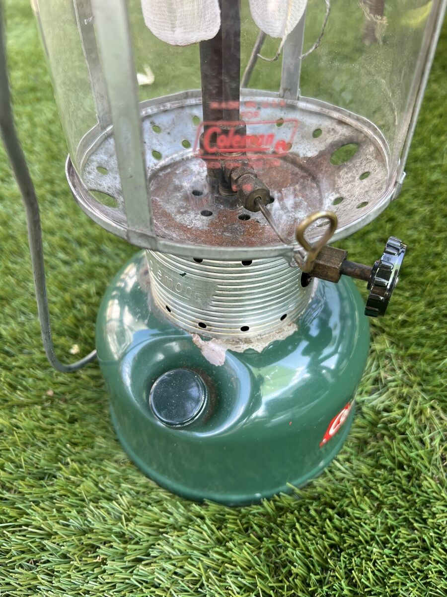 Vintage 1964 COLEMAN LANTERN Model 220F Use Generator Vintage 1964 COLEMAN LANTERN Model 220F Use Generator