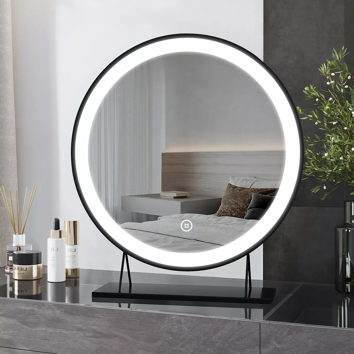 Round dressing table 2024 mirror with lights