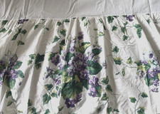 WAVERLY SWEET VIOLETS FLORAL BLUE/GREEN/PURPLE QUEEN SIZE BEDSKIRT 15 DROP