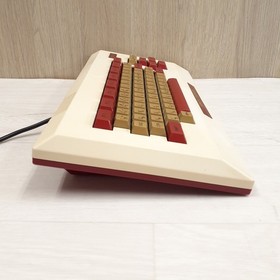 Nintendo Famicom console & Family Basic Keyyboard + 12 games tested Japan NTSC-J