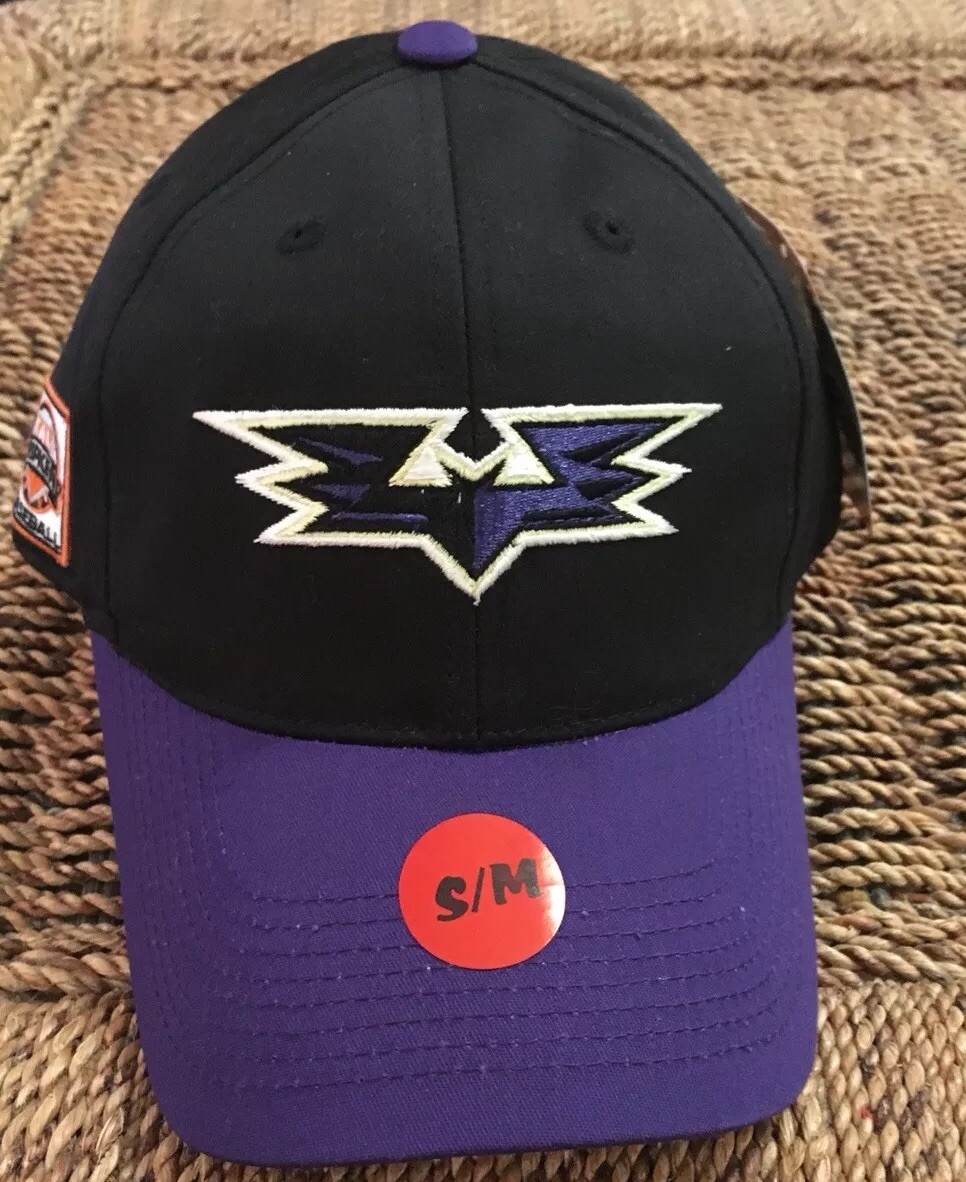 OC Outdoor Caps Adult Minor League Baseball Louisville Bats Hat SzS/M