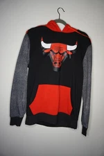 NBA Chicago Bulls Red &Black Men’s Medium Hoodie Sweater