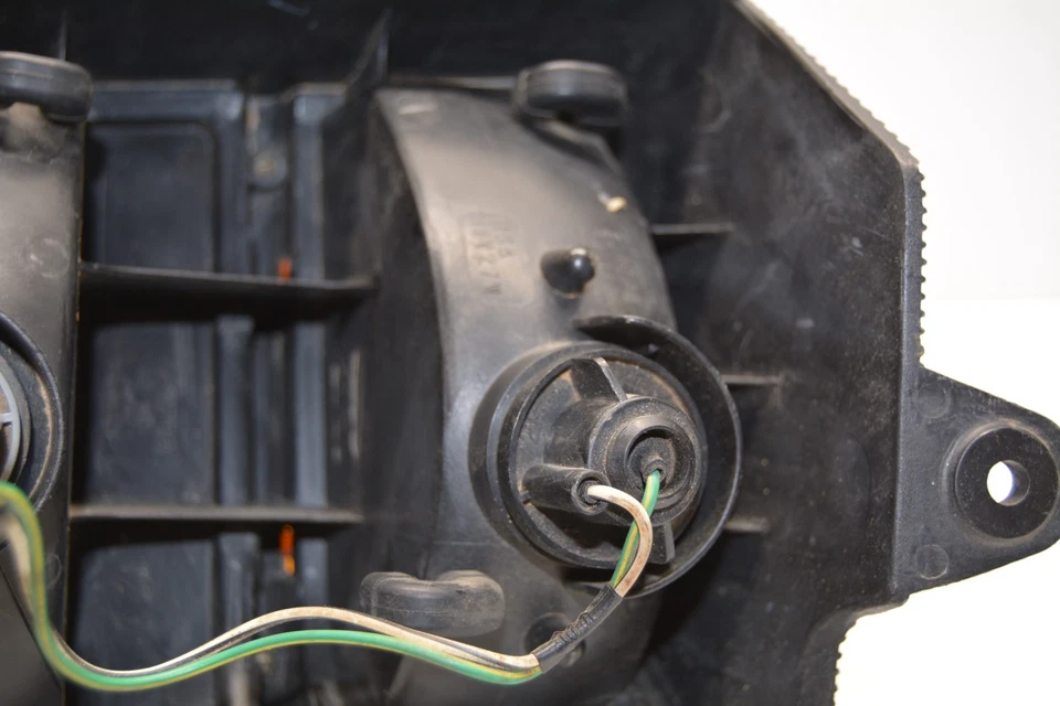 TOYOTA CAMRY 1987-1991 PASAJERO LADO DERECHO LUZ TRASERA LÁMPARA FABRICANTE ORIGINAL, 166-58445 Foto 4 de 4