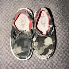 Girls Hey Dude Camo Shoes Sz 7