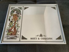 TRES RARE ANCIEN MIROIR DE BAR MUTCHA . CHAMPAGNE MÖET ET CHANDON DES ANNÉES 70.