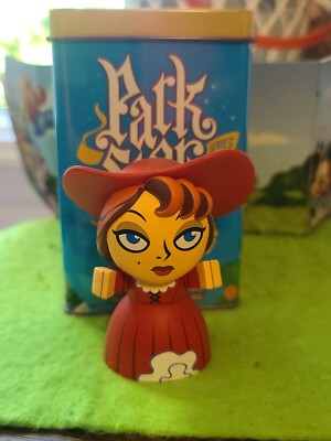 DISNEY Vinylmation 3'' Park Set 2 Park Starz w/ Tin Pirates Redhead 