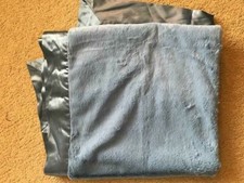 NWOT LITTLE GIRAFFE Chenille Blanket
