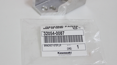 ペイ×2 Kawasaki Genuine OEM Part 32054-0087 Bracket-Step, LH | eBay