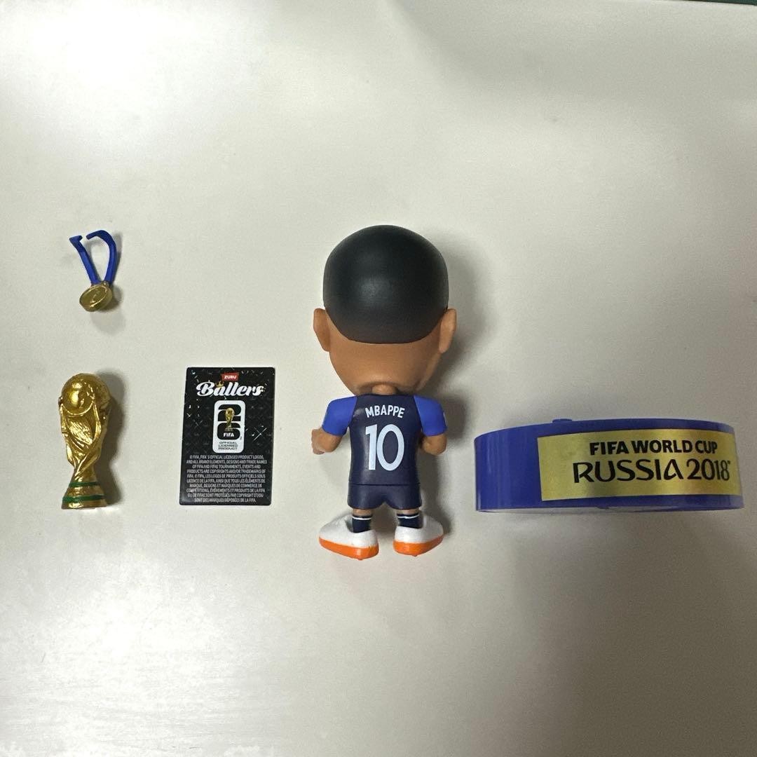 ZURU FIFA Ballers Mbappé フィギュア　スーパーレア Zuru Ballers FIFA World Cup Soccer Rare Kylian Mbappe with Gold
