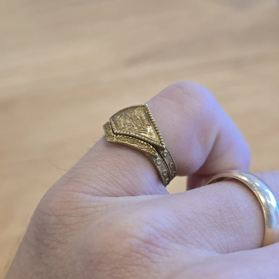 Dark Souls - Ring Of Favor And Protection (Nesting, Polished Brass) - image 4 of 4