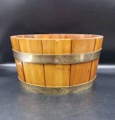 Ovale Mahagoni-Jardiniere mit Deckel Anfang 20. Jahrhundert, Übertopf, Messingband.