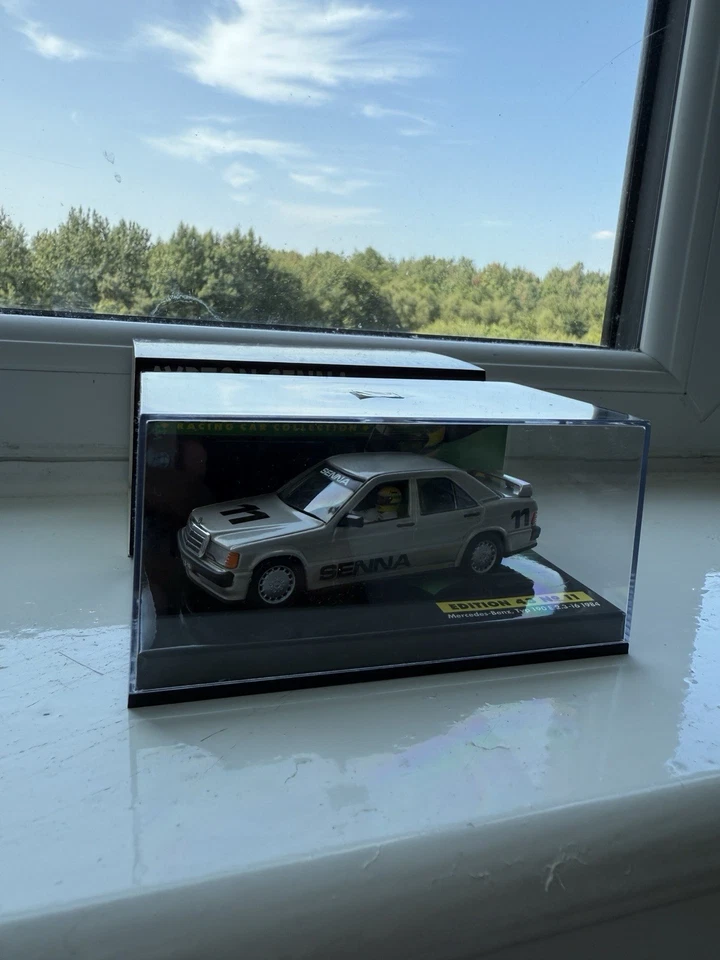 MINICHAMPS 1:43 AYRTON SENNA MERCEDES-BENZ TYP 190 E 2.3-I6 1984 EDITION 43 NO11 - Image 3 of 4