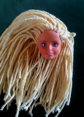Kopf der Sindy Modepuppe Hasbro Crimp & bead, Dreadlocks, Rasta