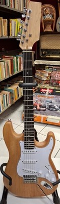 E-Gitarre im Strat-Stil - Fesley Korpus Pappel und Ahorn