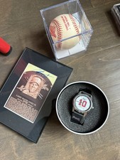 Chipper Jones Cards, Rookie Cards and Autograph Memorabilia Buying Guide 36