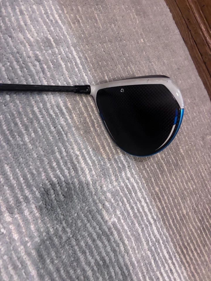 TaylorMade SIM 2 Max-D Driver 12° Driver Right-Handed w/ Titliest Headcover - Image 2 of 4