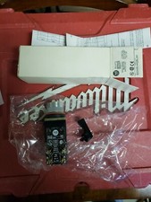 Brand new Allen Bradley 800MR-HK2BLAK 2 Position Selector Switch Maintained